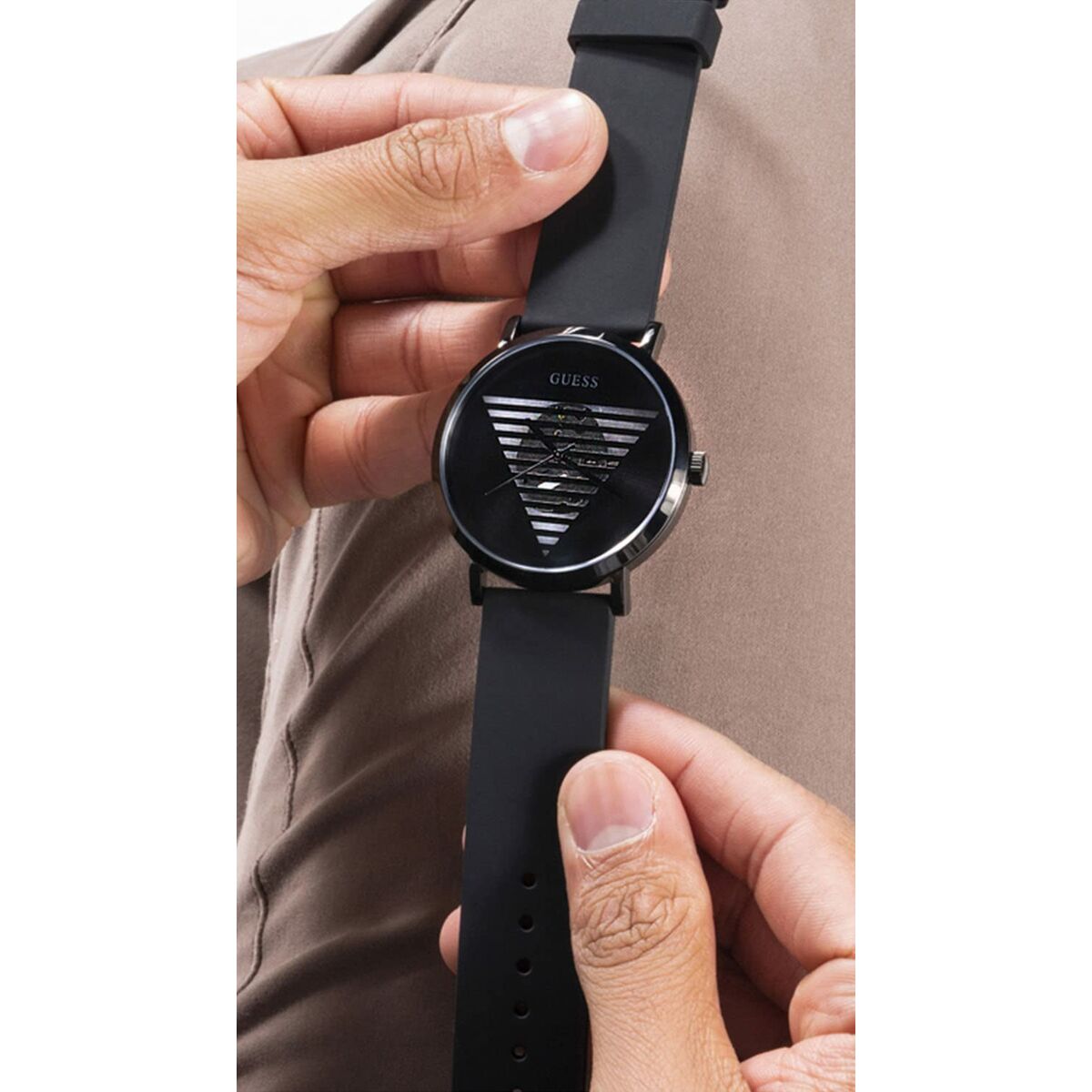 V2H1338027E16775932F225CC9E6A0B0544R6143646P10