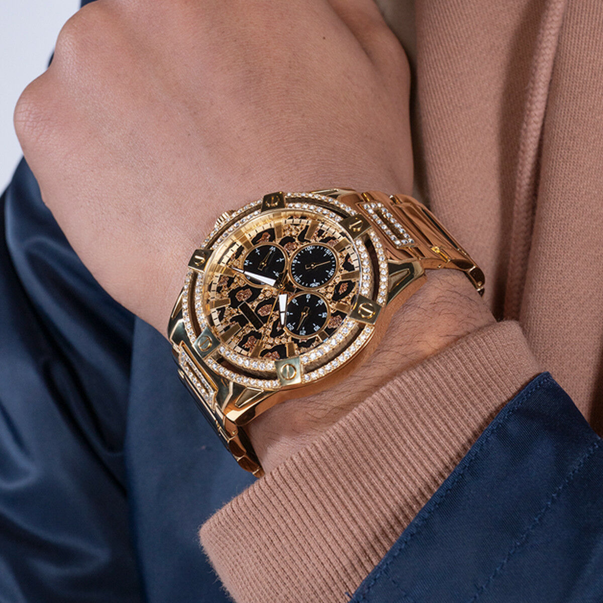 V2HD662667AAF5255794E22B2018EBEE228R6441382P4