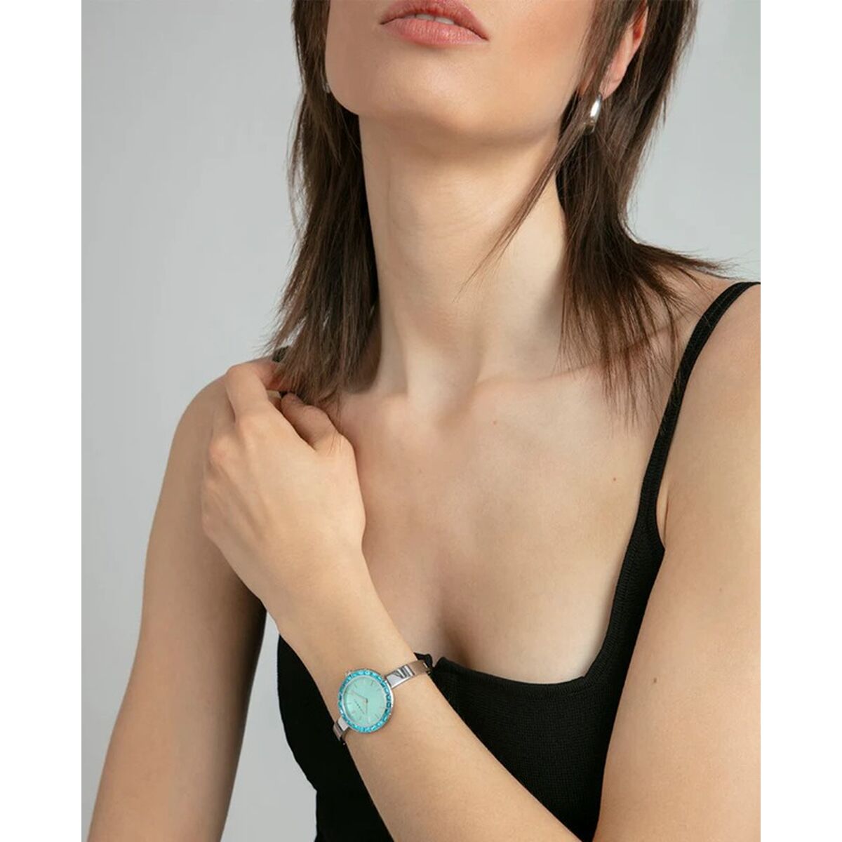 V2H52636714658A4665DB3FE9044911F881R6733016P3